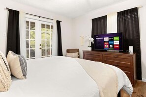 4 Schlafzimmer, Bügeleisen/Bügelbrett, kostenloses WLAN, Bettwäsche