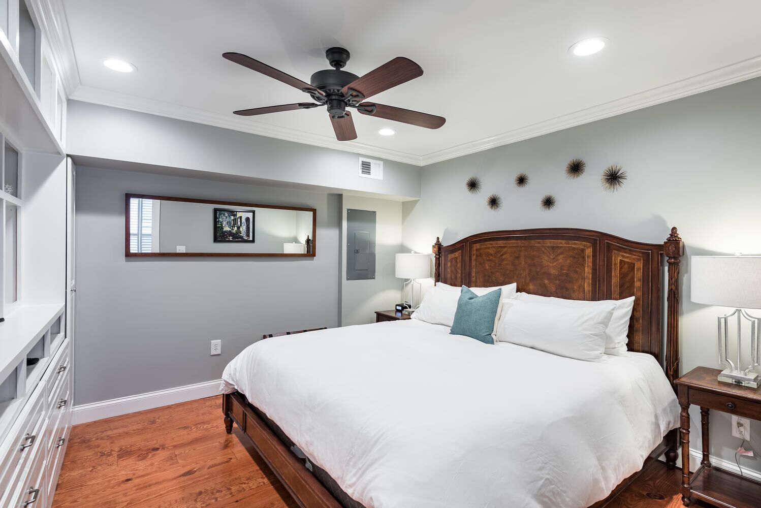 2 soverom, strykejern/-brett, wi-fi og sengetøy