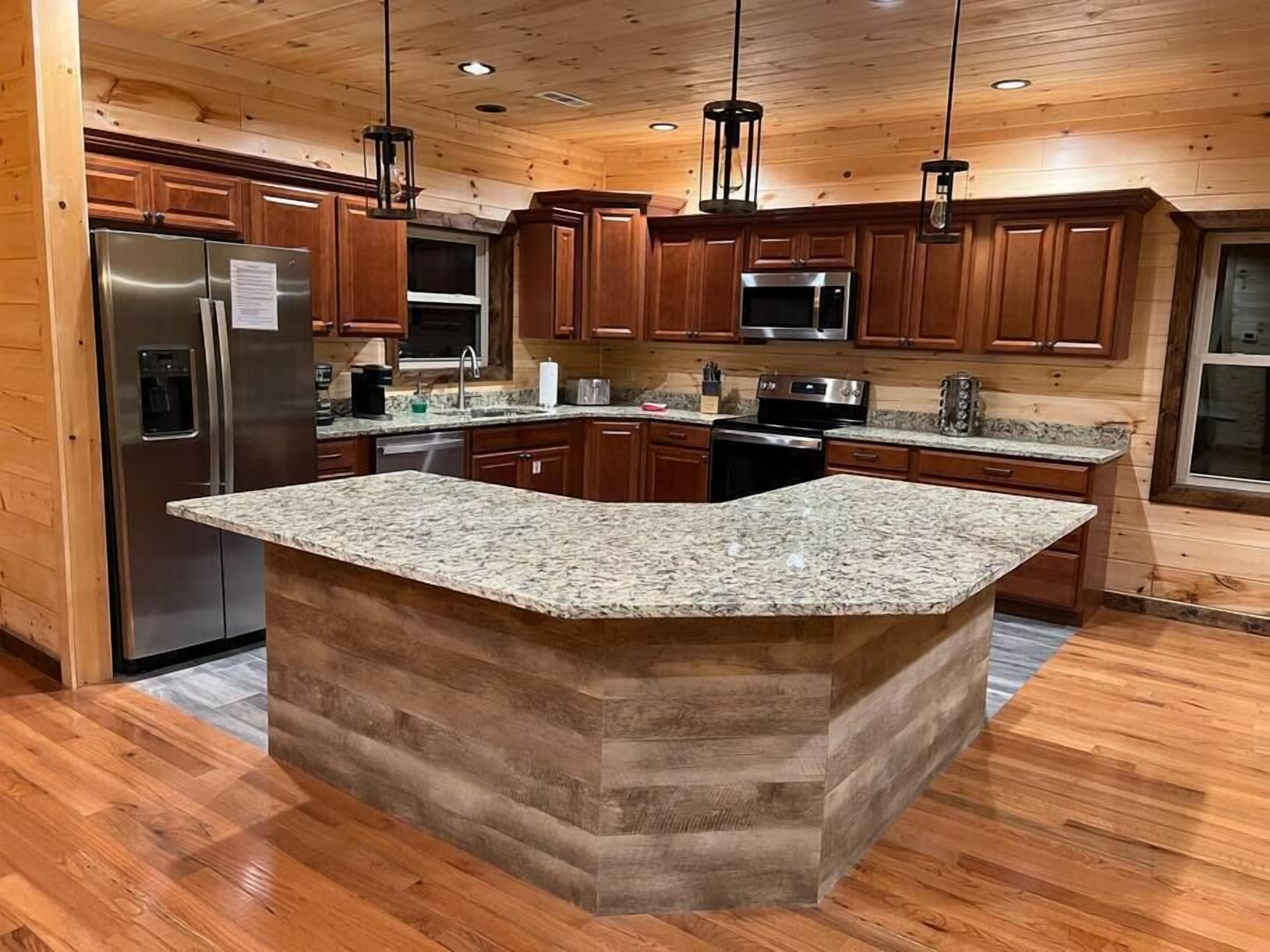 Good Company - 4 Master BR, Views, Theater, Arcade, EVC