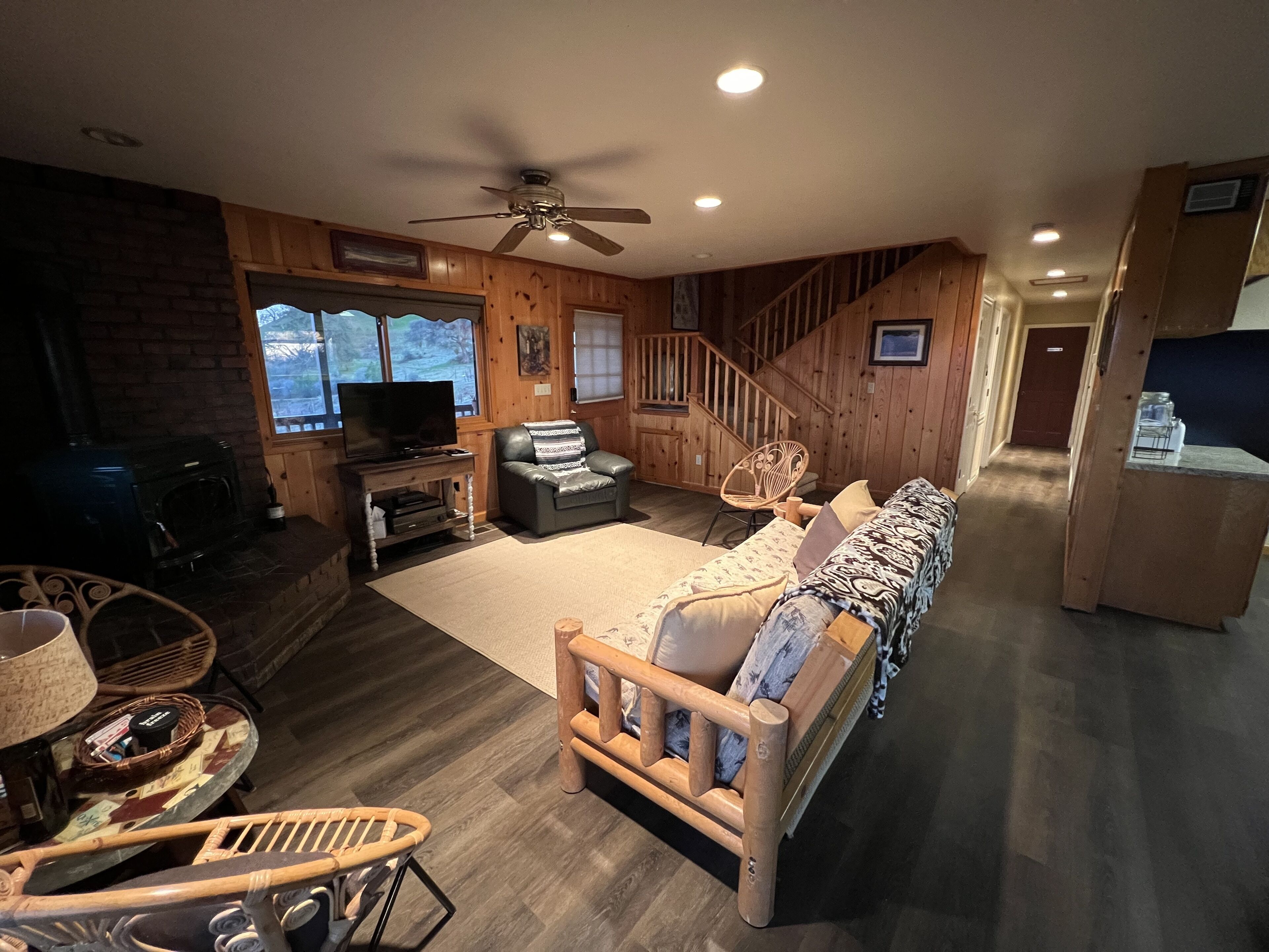 Gianelli Vineyards Wine Taste & Stay