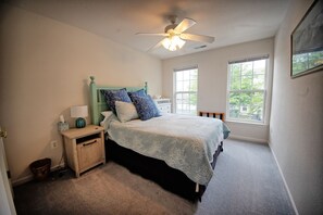 3 bedrooms, iron/ironing board, free WiFi, bed sheets - ⛱Beach Days & Quiet Nights | 3BR Home Near Bethany (Millville)