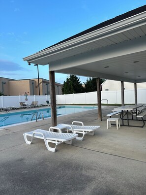 Outdoor pool - ⛱Beach Days & Quiet Nights | 3BR Home Near Bethany (Millville)