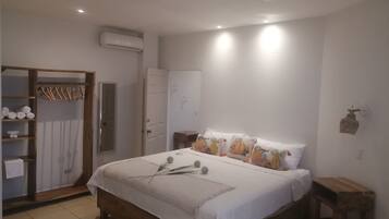 2 bedrooms, hypo-allergenic bedding, pillowtop beds