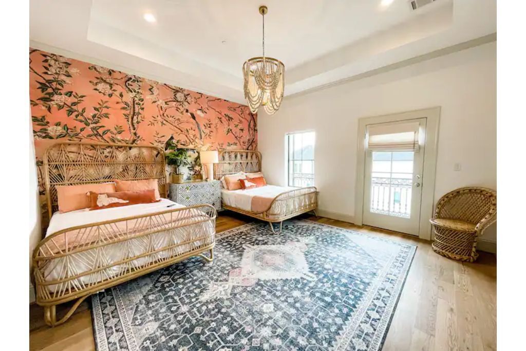 Award Winning BOHO HAUS · Luxury · Designer · CENTRAL Houston · GROUPS ·3200sqft