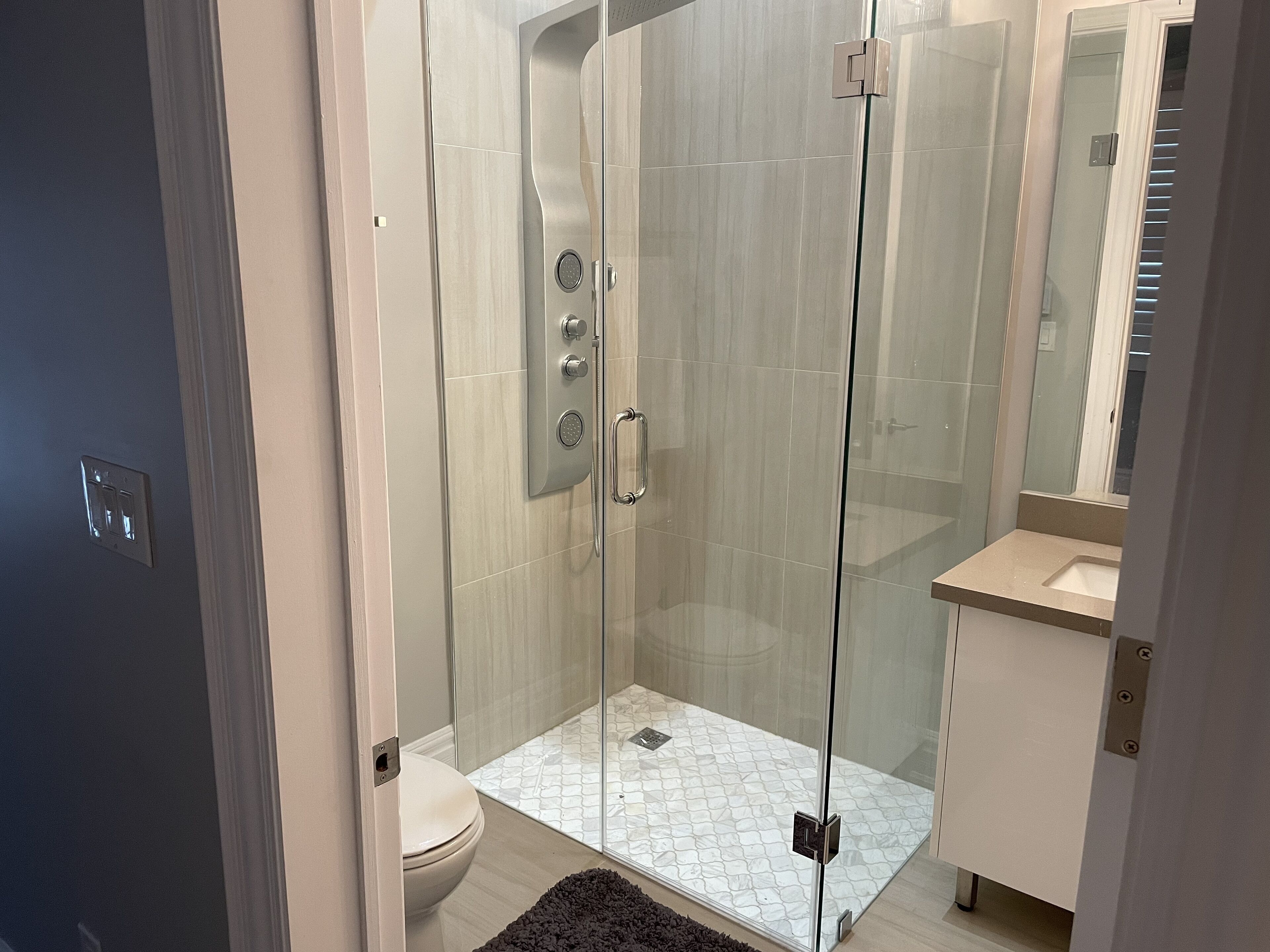 Ambassador style Smart home 5 min  walk to beach