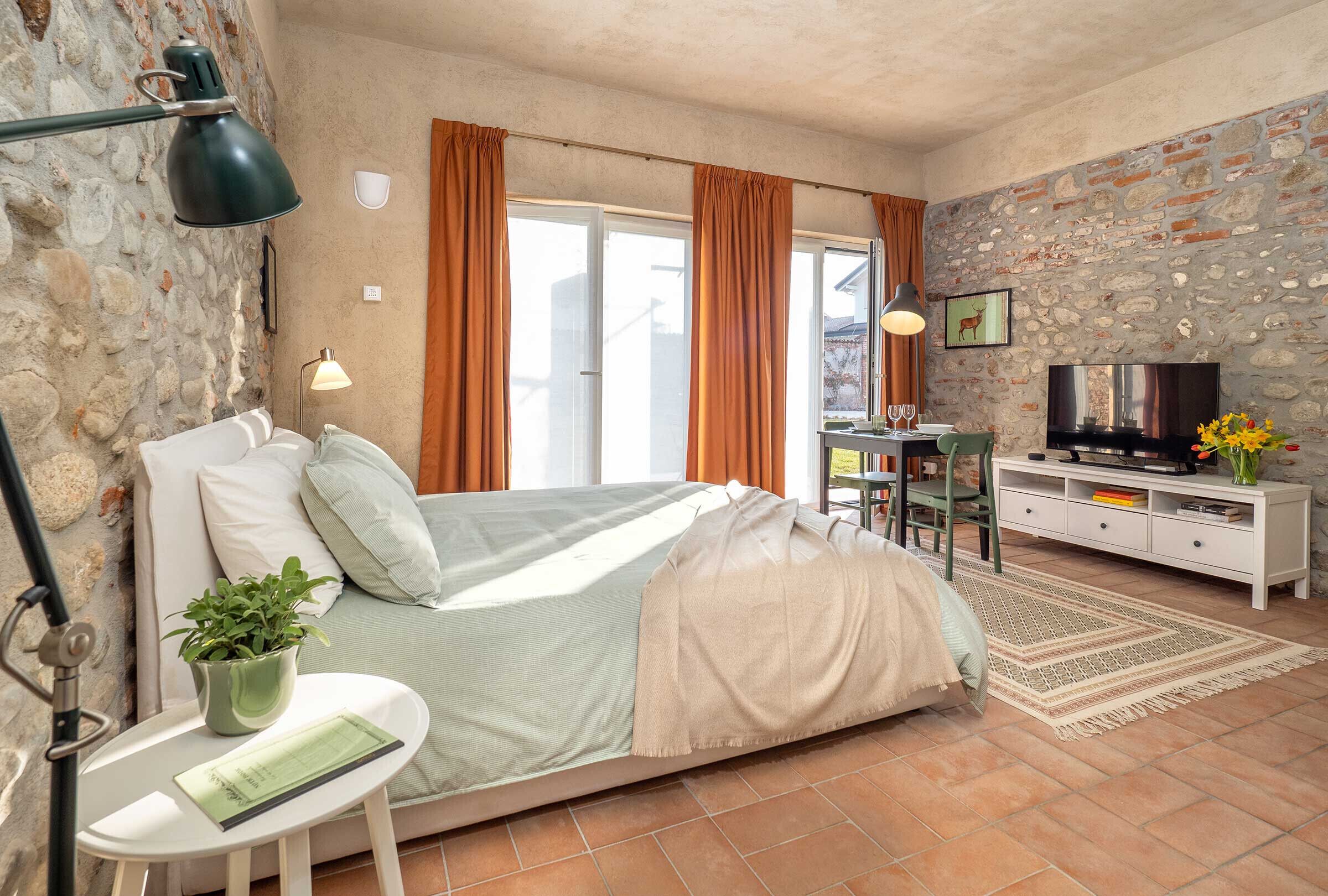 Quiet Studio Apartment with Garden in Farmhouse