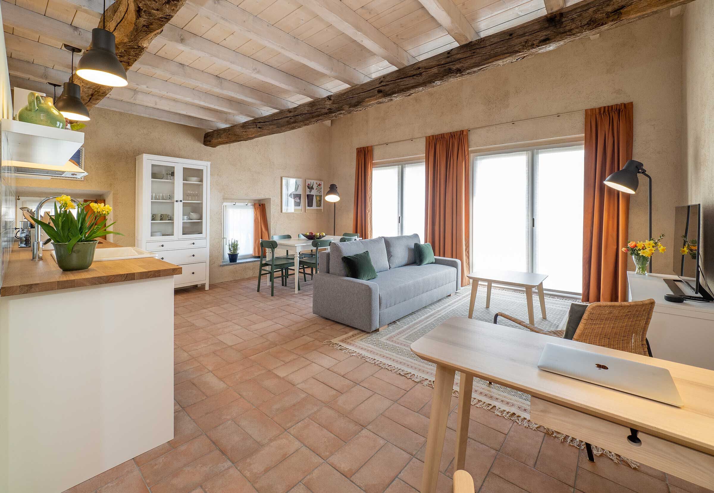 Loft Apartment in Farmhouse near Golf Club Bogogno