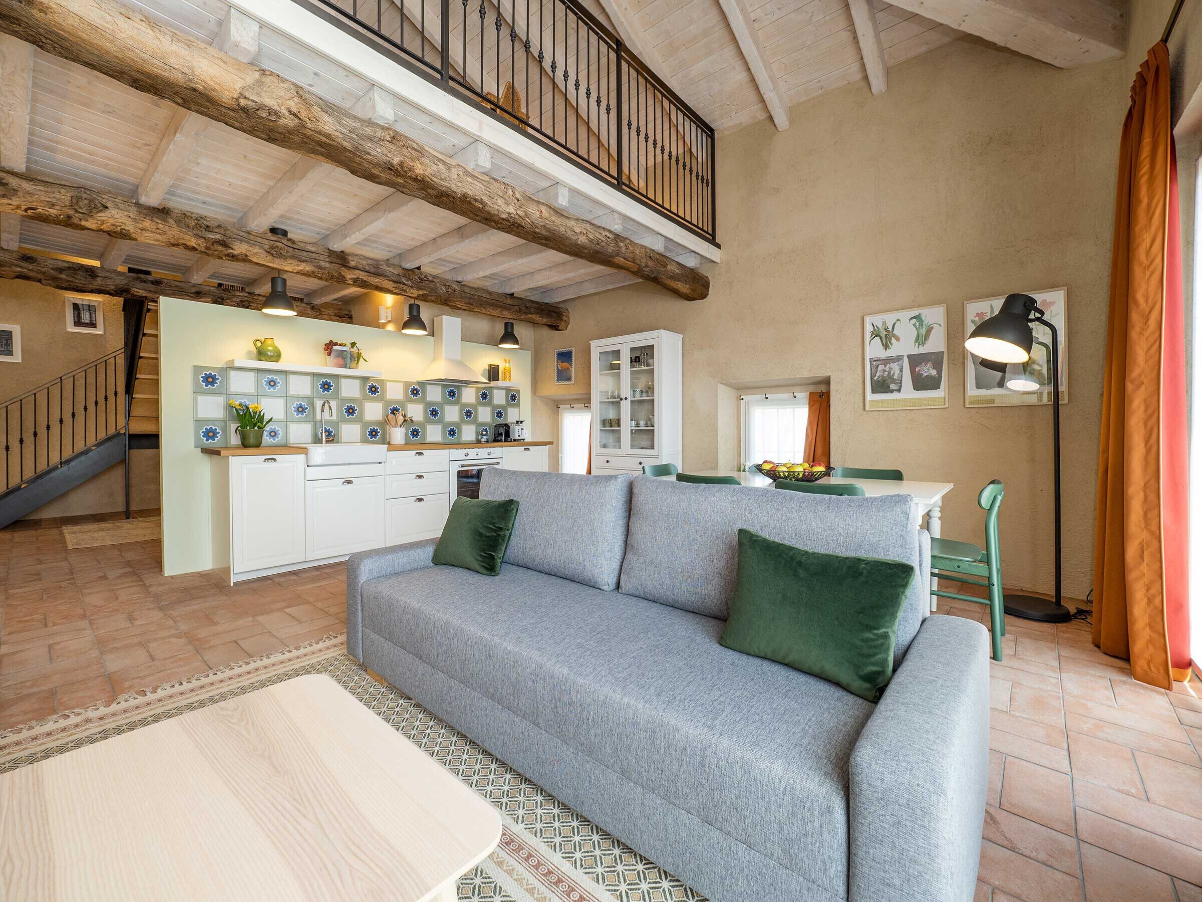 Loft Apartment in Farmhouse near Golf Club Bogogno