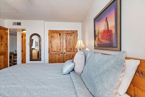 1 Schlafzimmer, Schreibtisch, Bügeleisen/Bügelbrett, kostenloses WLAN
