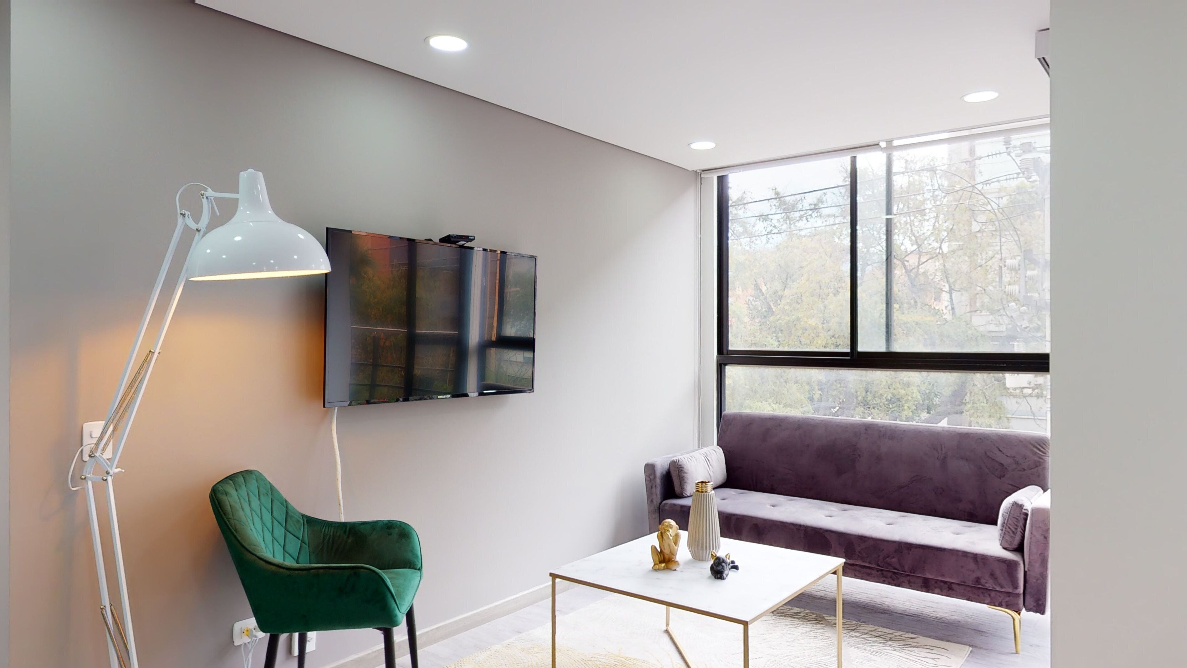 LUXURY 2 BEDROOM APARTMENT WITH BALCONY