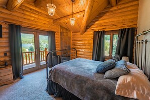 4 bedrooms, desk, iron/ironing board, WiFi - Shangrilog - Cabin with Mountain View & Lake Front Property (Troy)