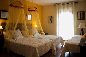 9 bedrooms, WiFi, bed sheets