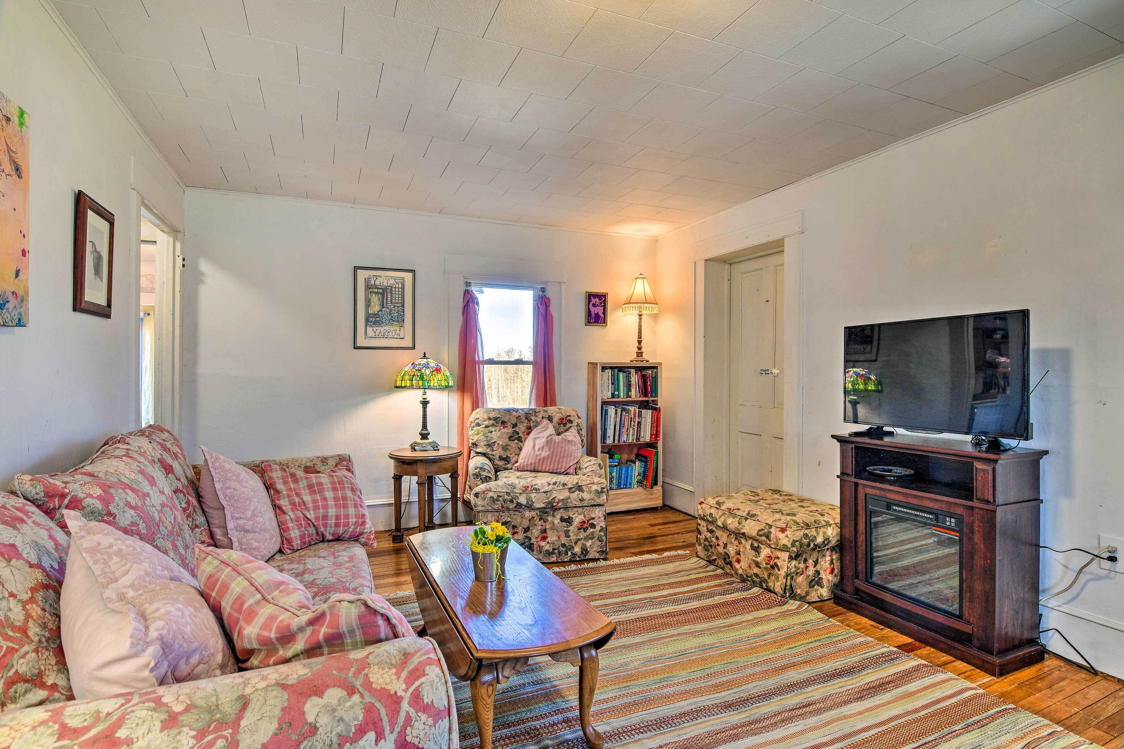 Narrowsburg Farmhouse Hideaway on 2 Acres w/ Pond!