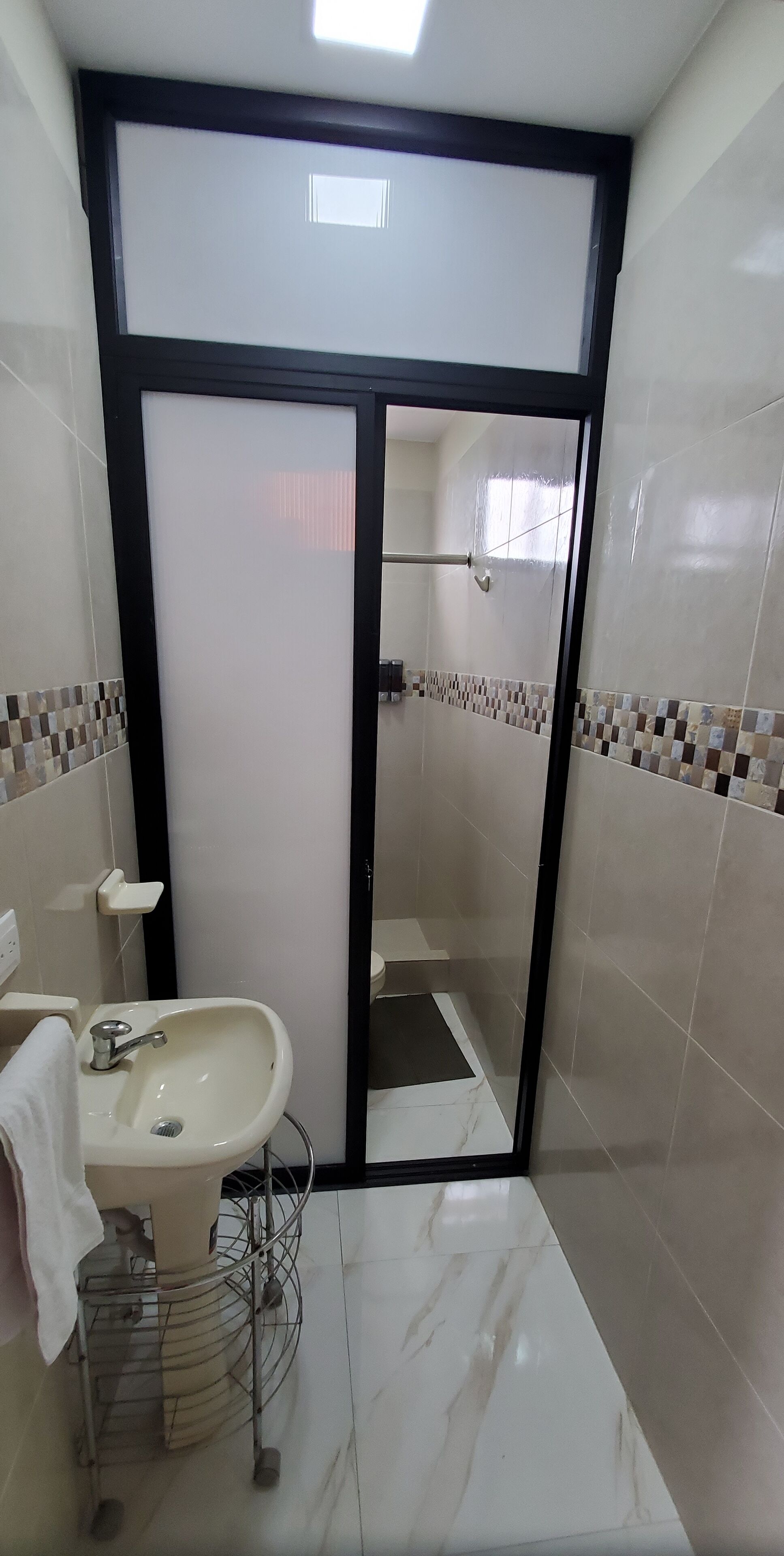 شقة لرجال الأعمال - غرفتا نوم | حمام | مجففات شعر، مناشف، صابون، شامبو