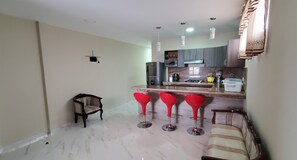 Business-Apartment, 2 Schlafzimmer | Wohnzimmer