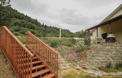 Otter Stop Inn!  Ocean and mountain views from every window!