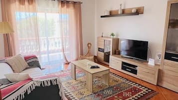 TV, caminetto