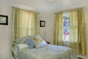 2 bedrooms, desk, free WiFi