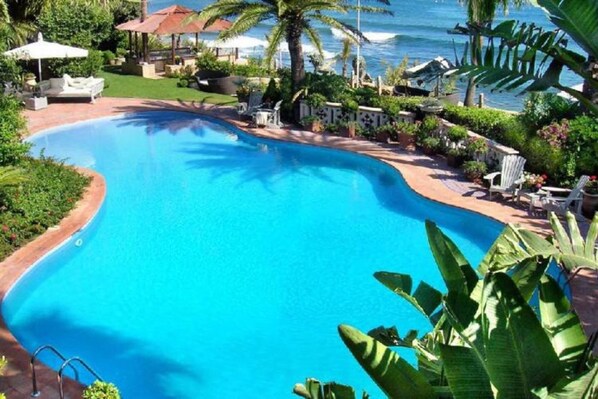 Villa | 9 bedrooms, iron/ironing board, free WiFi, bed sheets