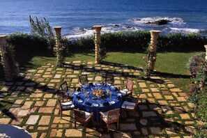 Villa | 9 bedrooms, iron/ironing board, free WiFi, bed sheets