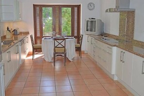 Villa | Fer et planche Ă repasser, Wi-Fi gratuit, draps fournis