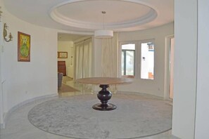Villa | 8 bedrooms, iron/ironing board, free WiFi, bed sheets