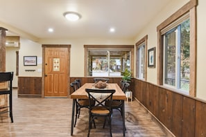 House, Multiple Beds, Fireplace, Golf View | Private kitchen | Fridge, microwave, oven, stovetop