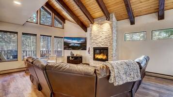 House, Multiple Beds, Fireplace, Mountain View (Singing Pines) | 65-inch flat-screen TV with digital channels, fireplace