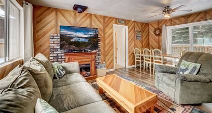 Whispering Pines Cabin - Family and pet Friendly Abode
