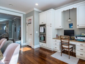 House, Multiple Beds, Kitchen | Private kitchen | Fridge, microwave, oven, stovetop