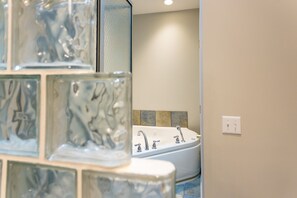 Bathroom - Green Hills Escape (Nashville)