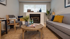 House, Multiple Beds, Kitchen | Living room | 40-inch TV with digital channels - Green Hills Escape (Nashville)