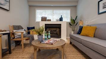 House, Multiple Beds, Kitchen | Living room | 40-inch TV with digital channels