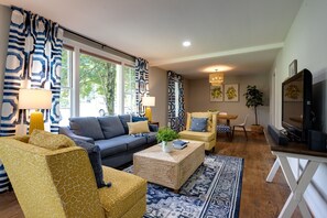 House, Multiple Beds, Kitchen | Living room