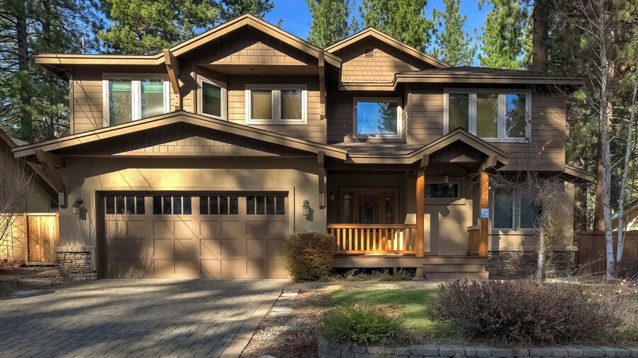 Stunning Forest Retreat - Walk to Upper Truckee River!