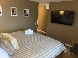 Condo, 1 King Bed with Sofa bed, Balcony | 1 bedroom, free WiFi, bed sheets - The Harrison (Nashville)