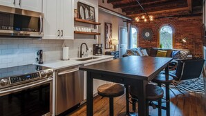 Ferienhaus, Mehrere Betten, Küche | Eigene Küche | Wasserkocher mit Kaffee-/Teezubehör, Kühlschrank, Mikrowelle, Ofen