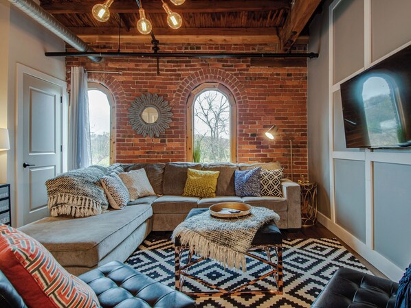 House, Multiple Beds, Kitchen | Living room