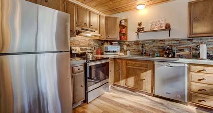 Come Snuggle Up at Cozy Bear Cabin!