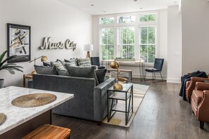 Living room - The Greenburg (Nashville)