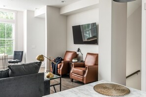 House, Multiple Beds, Kitchen | 3 bedrooms, free WiFi, bed sheets - The Greenburg (Nashville)