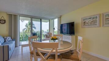 Condo, 1 King Bed with Sofa bed, Balcony, Beach View | Private kitchen | Fridge, microwave, oven, stovetop