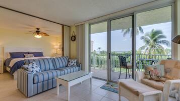 Condo, 1 King Bed with Sofa bed, Balcony, Beach View | Living room | TV