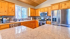 House, Multiple Beds, Hot Tub | Private kitchen