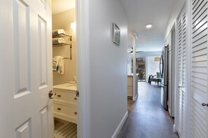 Room - Kona Isle #b25 (Kailua-Kona)