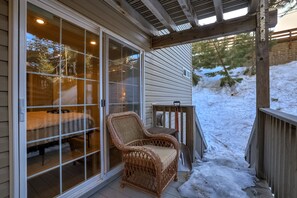 Balcony - Heavenly Haven Near Boulder Lodge (Stateline)