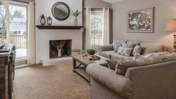 House, Multiple Beds, Kitchen | Living room | 40-inch TV with digital channels