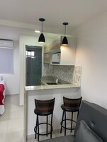 Talheres/pratos/utensílios de cozinha