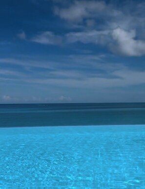 Outdoor pool - Resort World Bimini Bay (North Bimini)