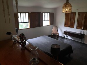 9 bedrooms, iron/ironing board, WiFi, bed sheets